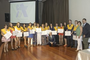 1ª Promoción de TEAP con sus profesoras (muy orgullosas), el Director del Centro, D. José Tomás Candel, la Madrina de la Promoción, Dña. Mónica Escudero y el padrino del Ciclo, D. Zeus Fructuoso